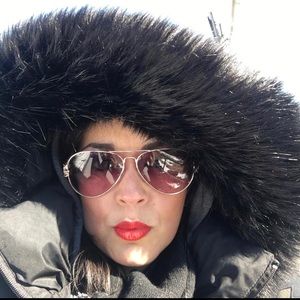 Meet your Posher, Christine